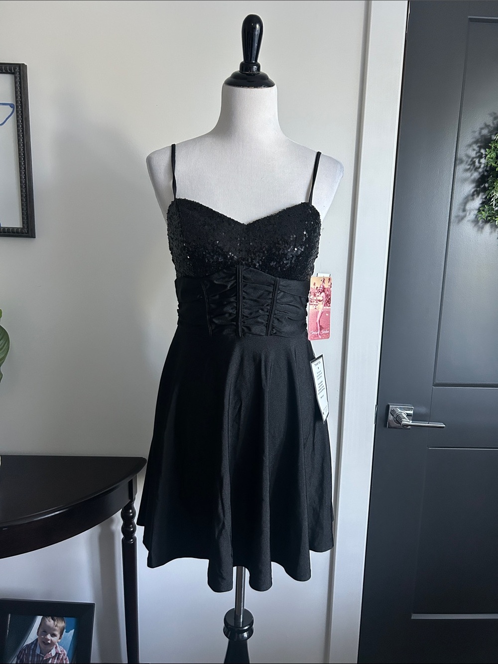 🌹 homecoming Emerald sundae L Black Sequin Corset-Detail Mini Dress
